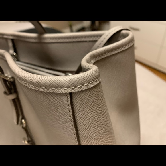 Michael Kors Handbag - Picture 7 of 8